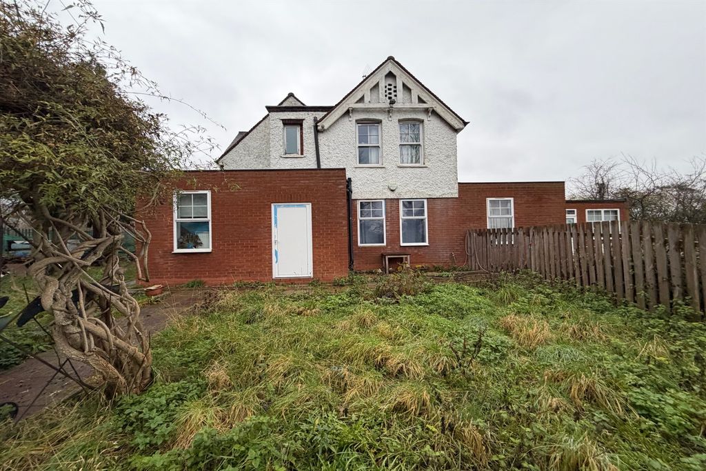 Property photo 1 of 25 (Main)