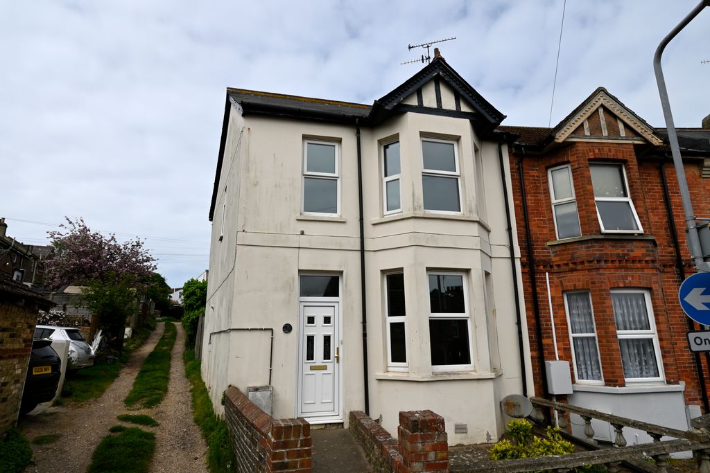 Property photo 1 of 13 Harpers Road