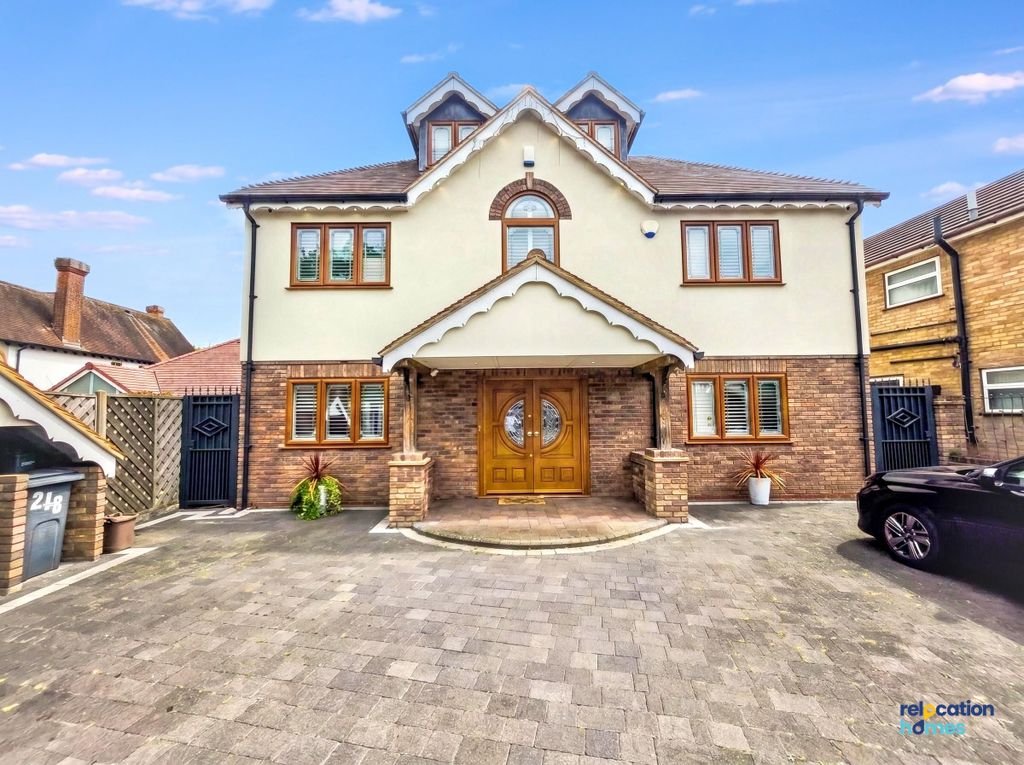 Property photo 1 of 41