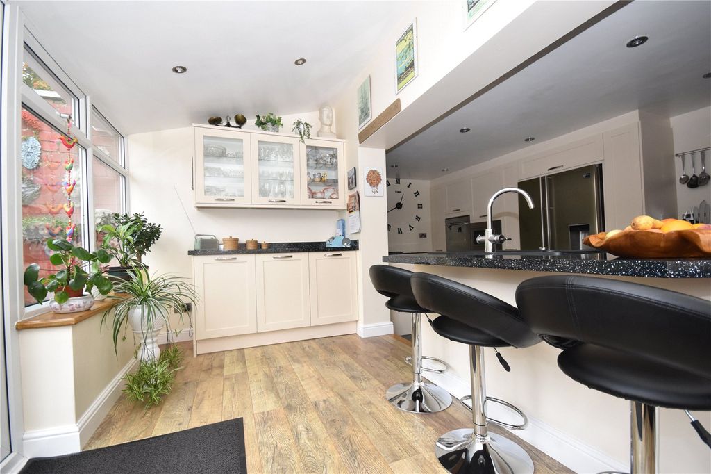 Property photo 3 of 22 Picture No. 44