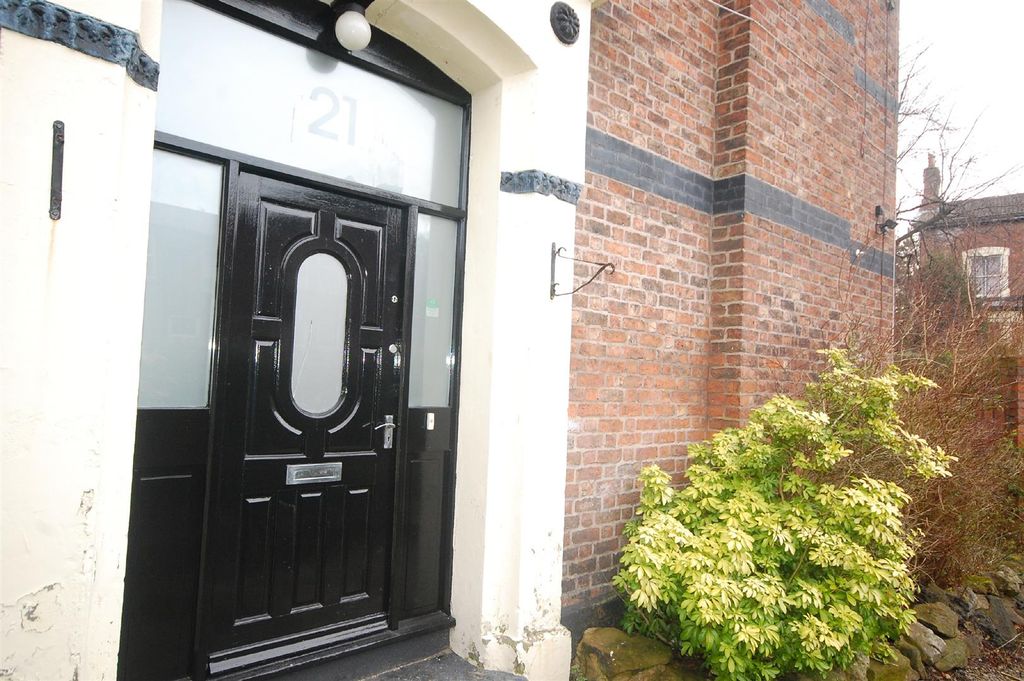 Property photo 2 of 13