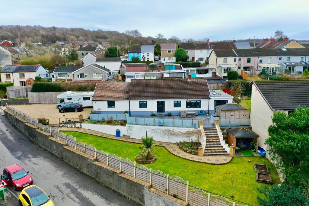 Property photo 1 of 87