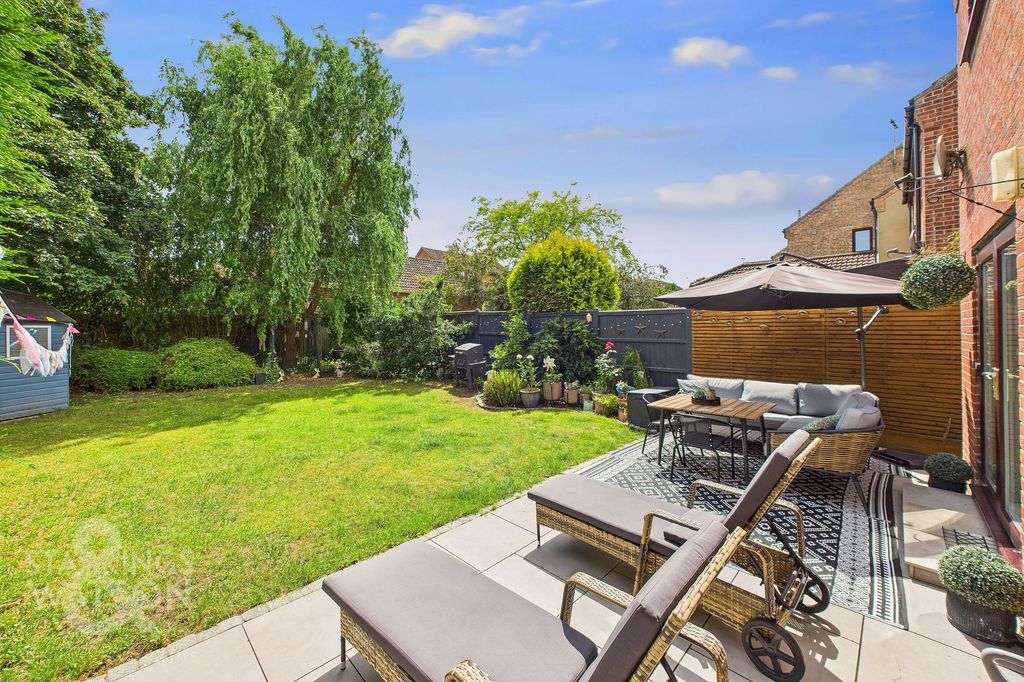 Property photo 3 of 31