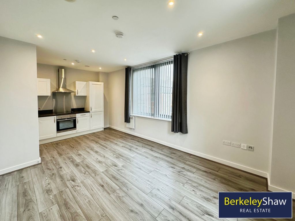 Property photo 2 of 18 Open Plan Lounge Kitchen