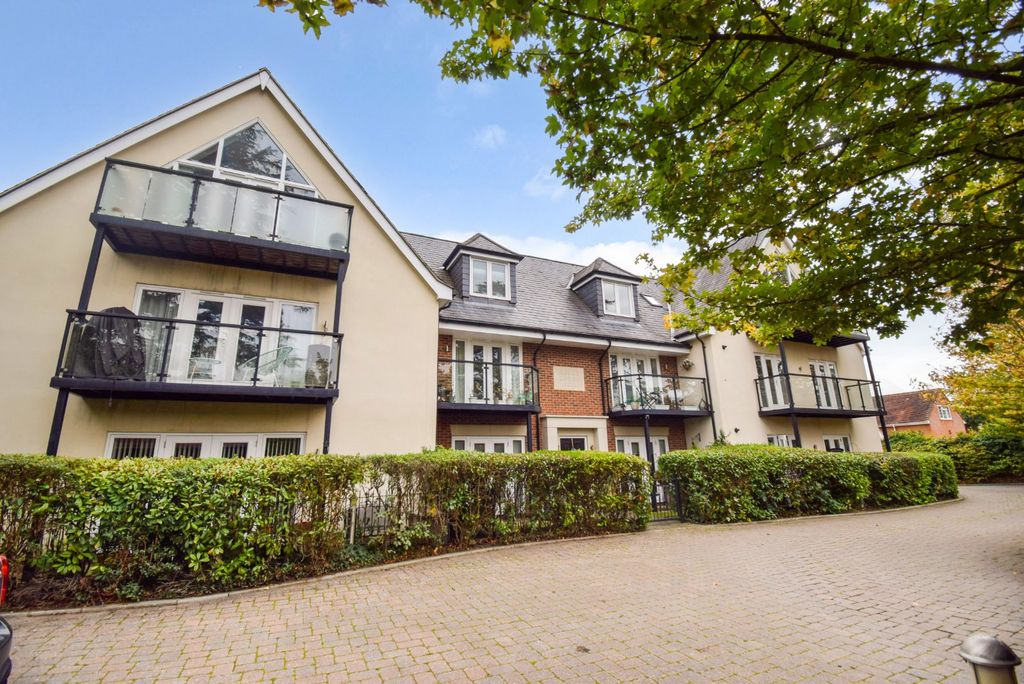 Property photo 1 of 15 External