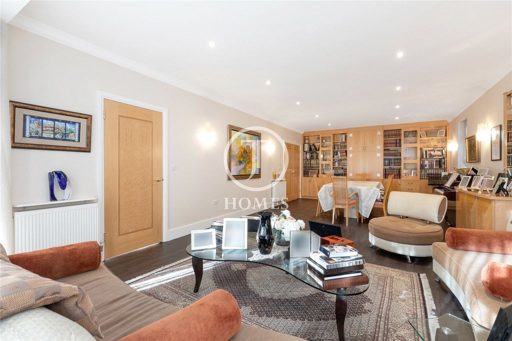 Property photo 3 of 12 Picture No. 02