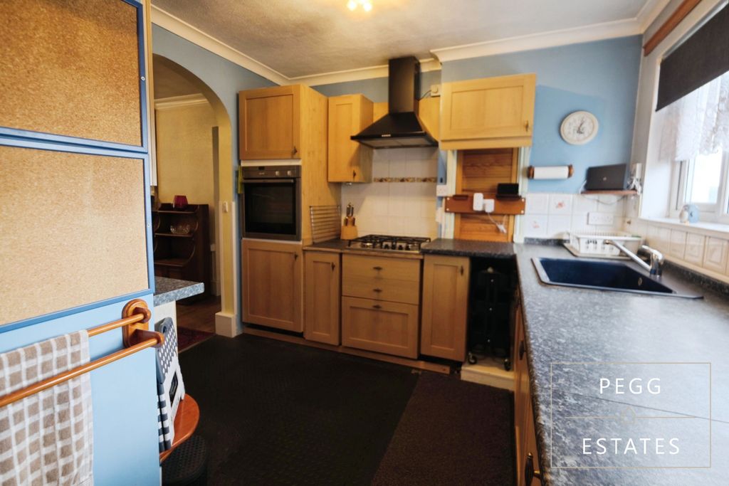 Property photo 2 of 12
