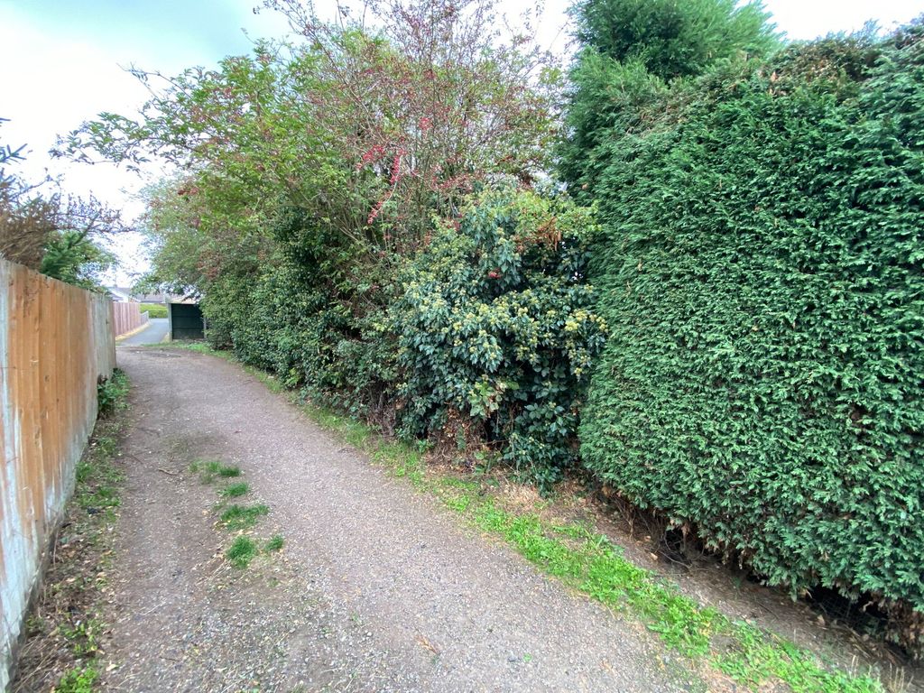 Property photo 2 of 4