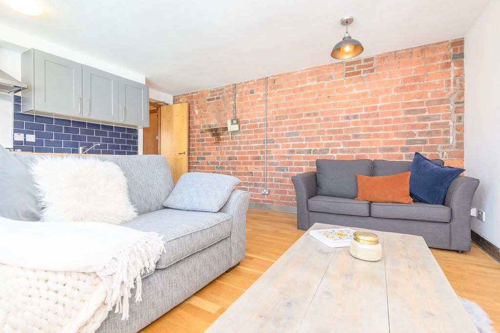 Property photo 3 of 11 Jlp-10
