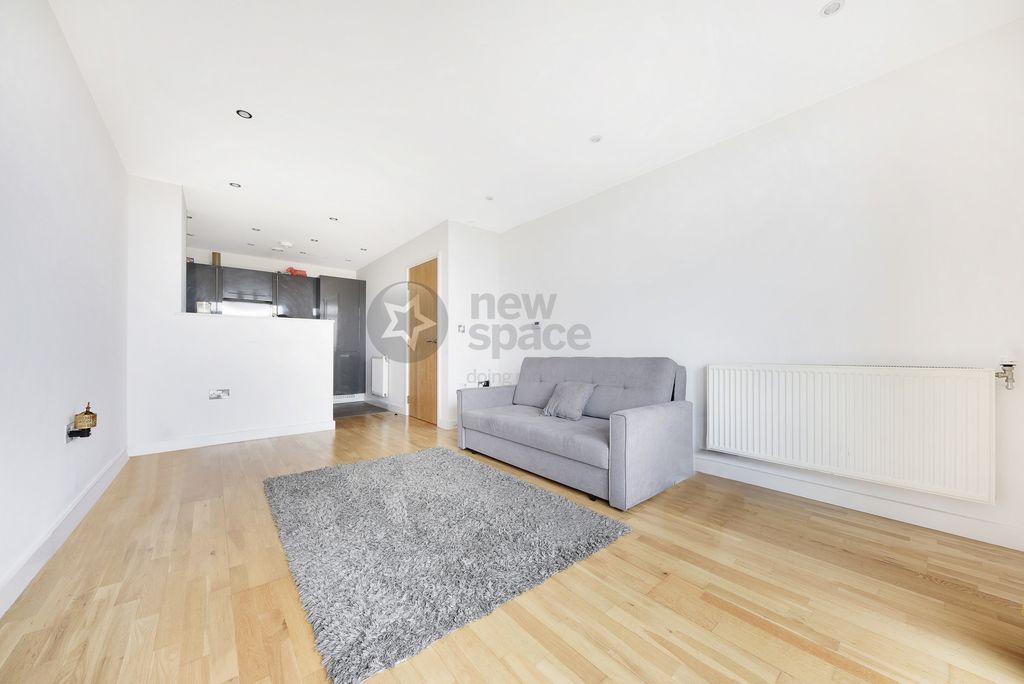 Property photo 2 of 16 Photo 2