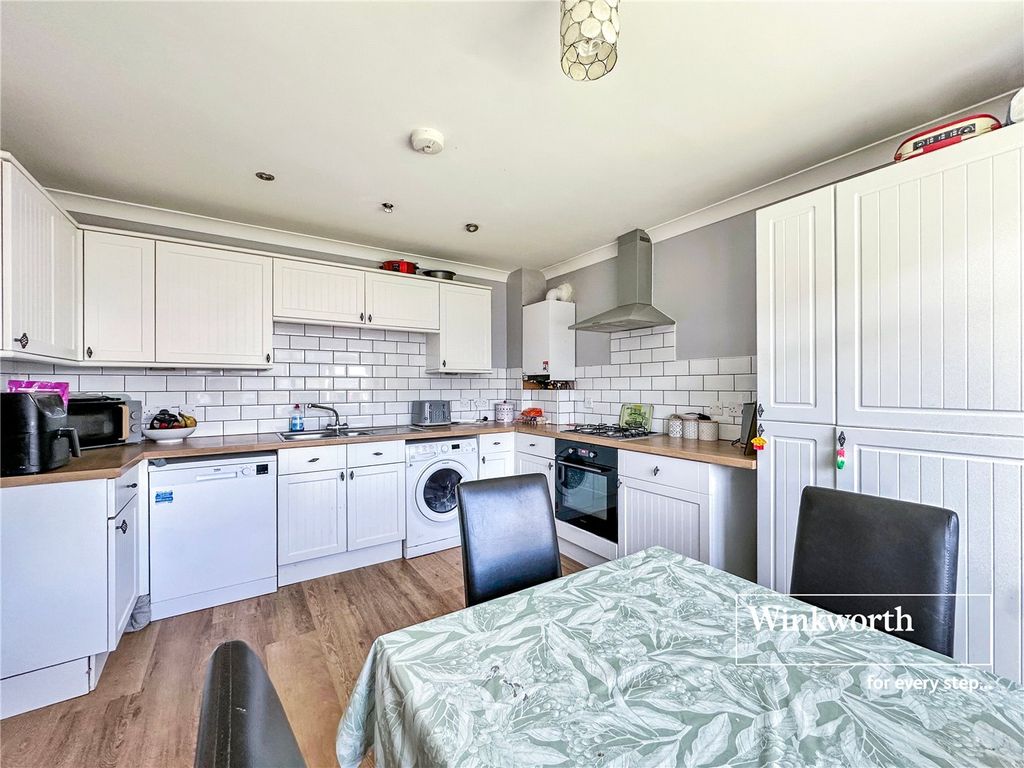 Property photo 3 of 12 Picture No. 02