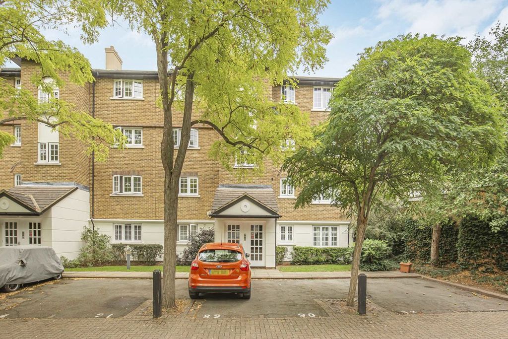 Property photo 1 of 8