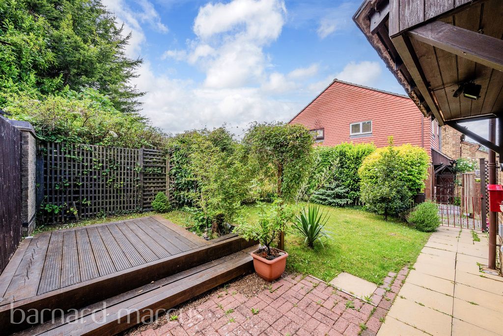 Property photo 2 of 9