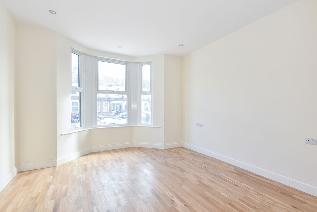 Property photo 1 of 6 391083 (5)