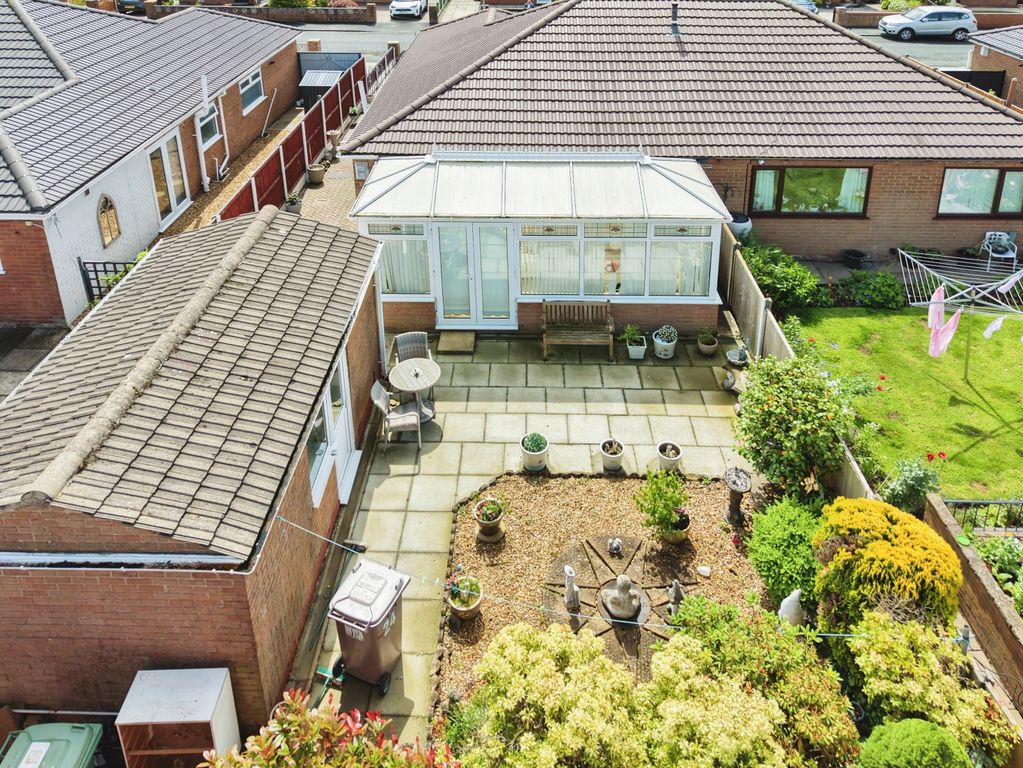 Property photo 2 of 34