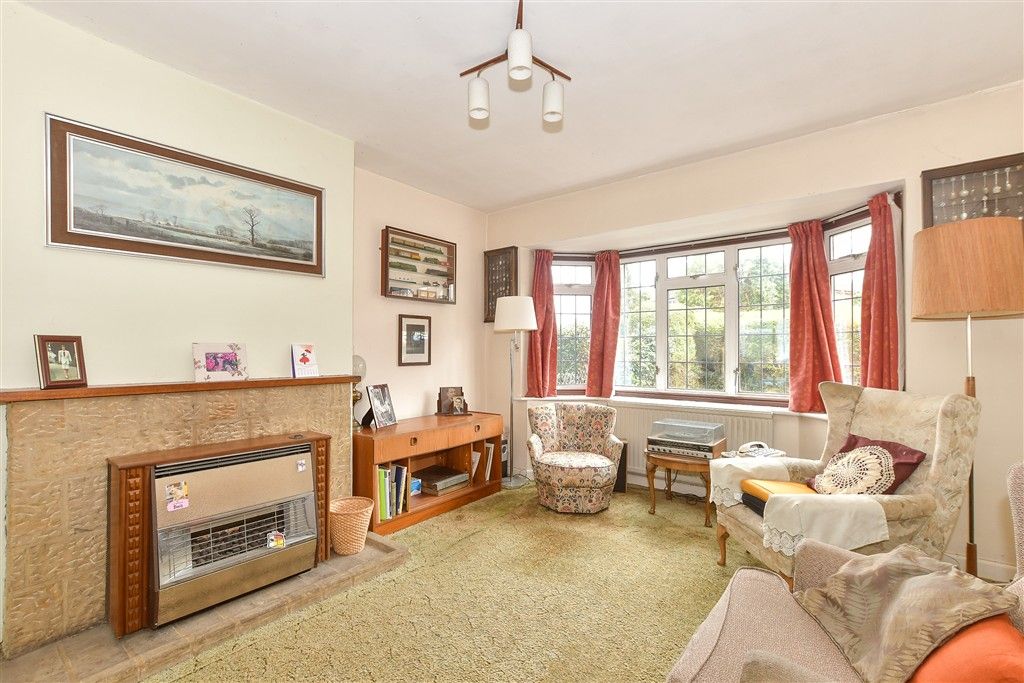 Property photo 1 of 15 Lounge