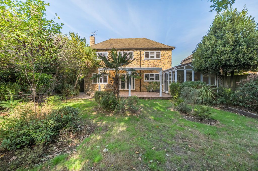Property photo 2 of 12
