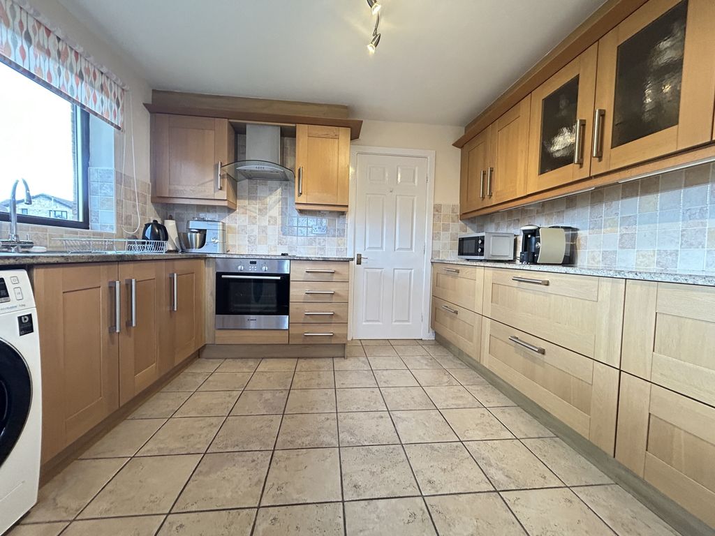 Property photo 3 of 13 Img_5715