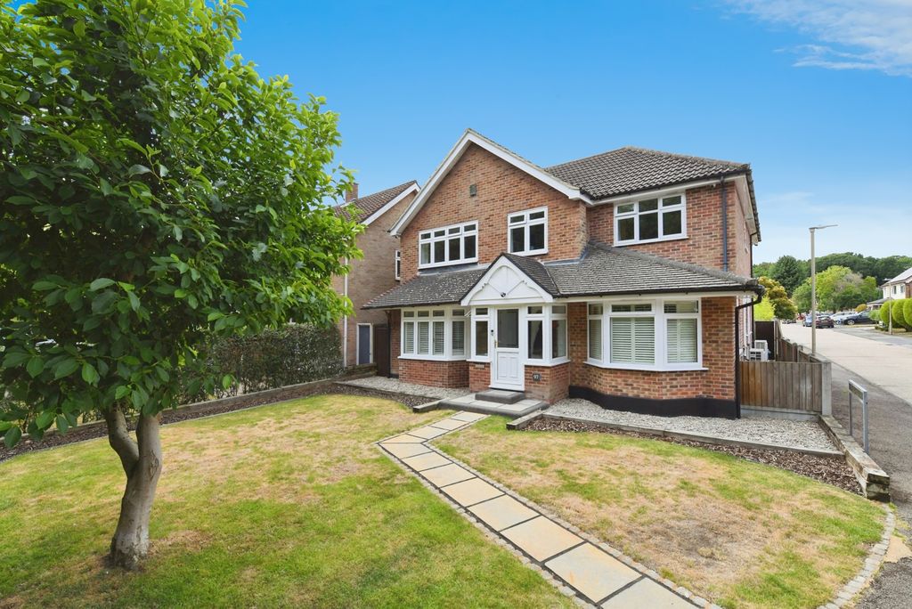 Property photo 1 of 17 External