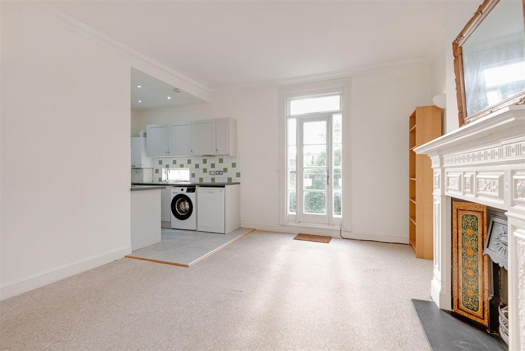 Property photo 2 of 11 48249-Hi-Res (9).Jpg