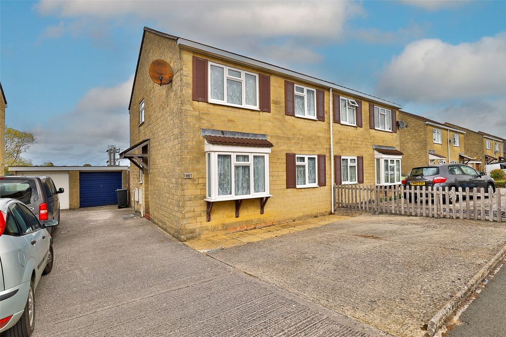 Property photo 1 of 18 Picture No. 01