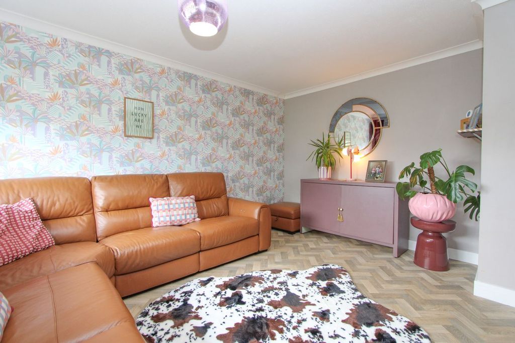 Property photo 3 of 26