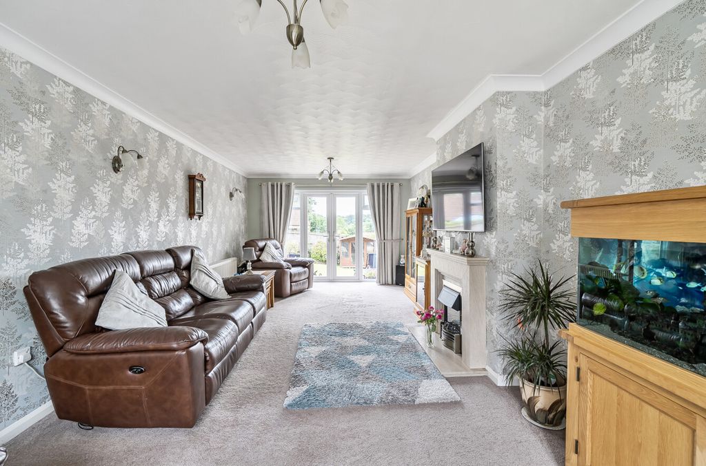 Property photo 2 of 22 1484753-19-6A4298...