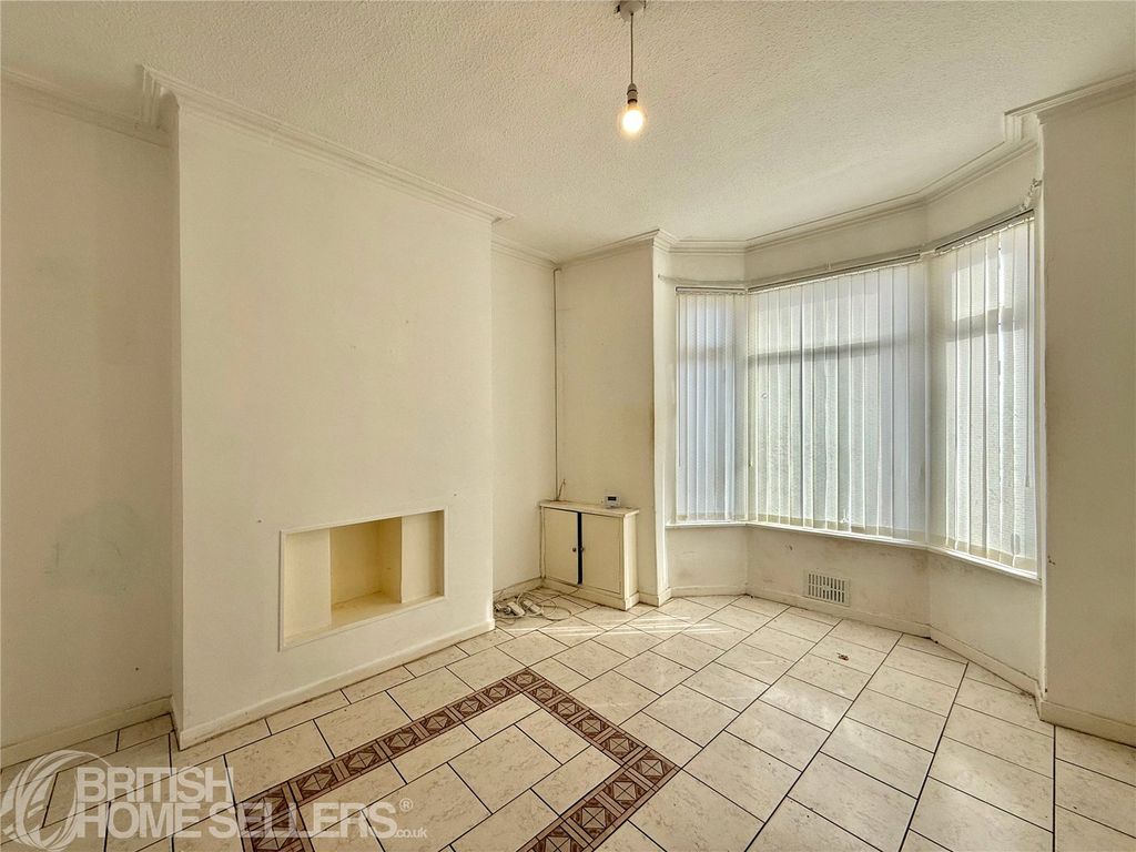 Property photo 3 of 16 Picture No. 11