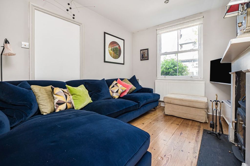 Property photo 2 of 19