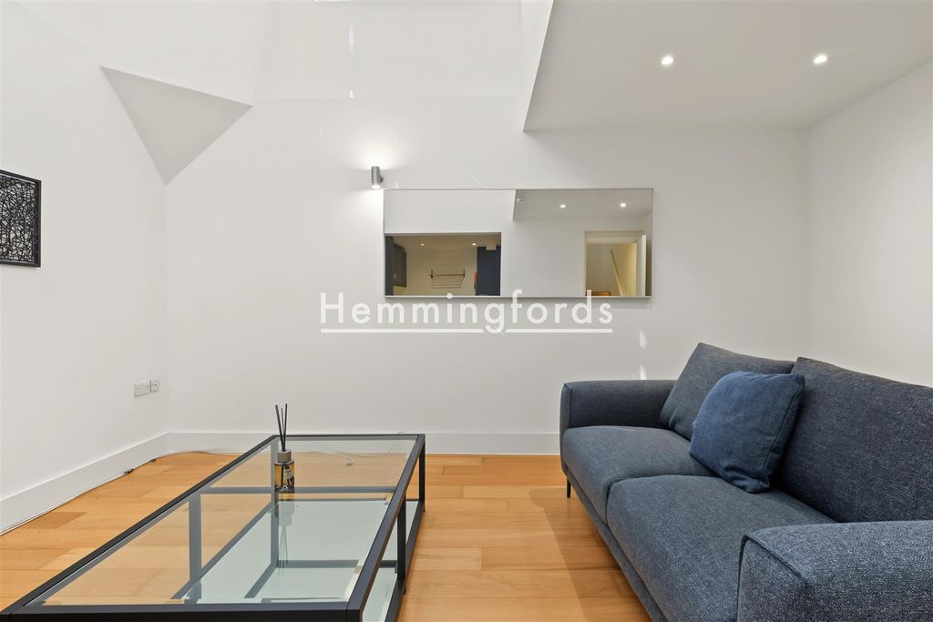 Property photo 3 of 15 Whitehorse Road E1-2.Jpg
