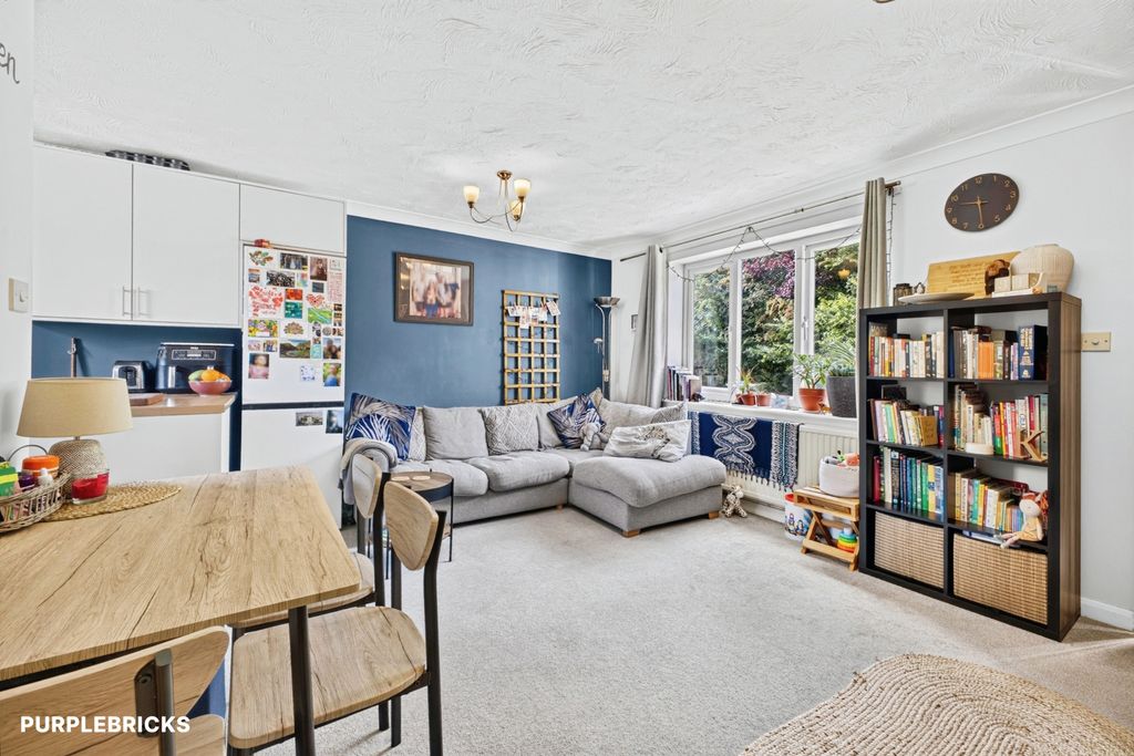 Property photo 3 of 12