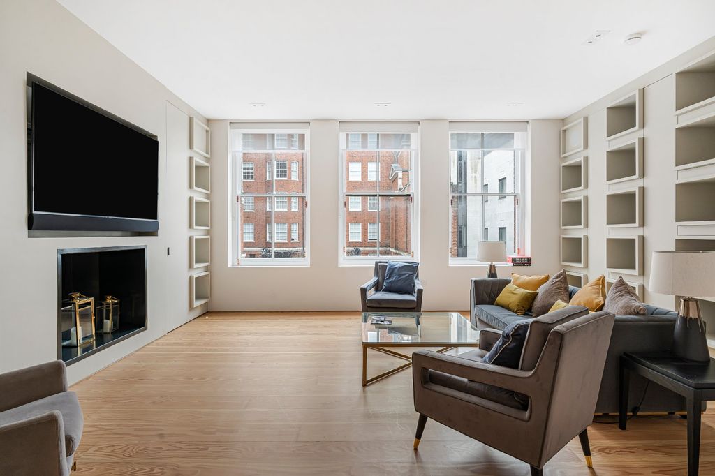 Property photo 1 of 17 Reception Room