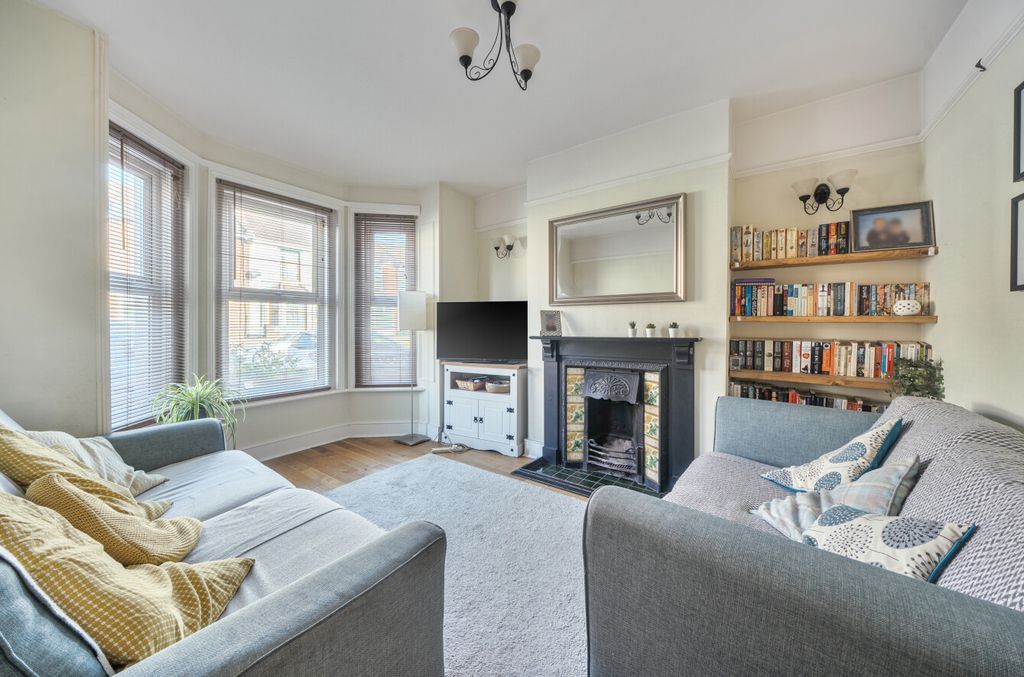 Property photo 2 of 21 1423910-27-69A98B...