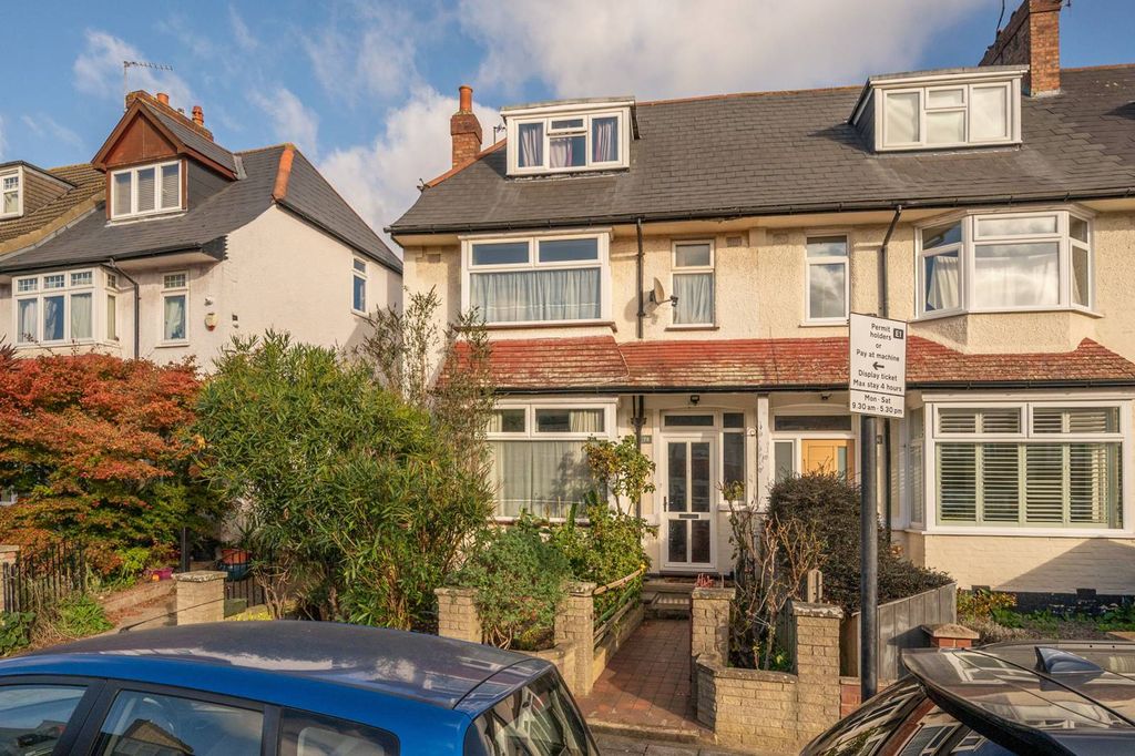 Property photo 2 of 8