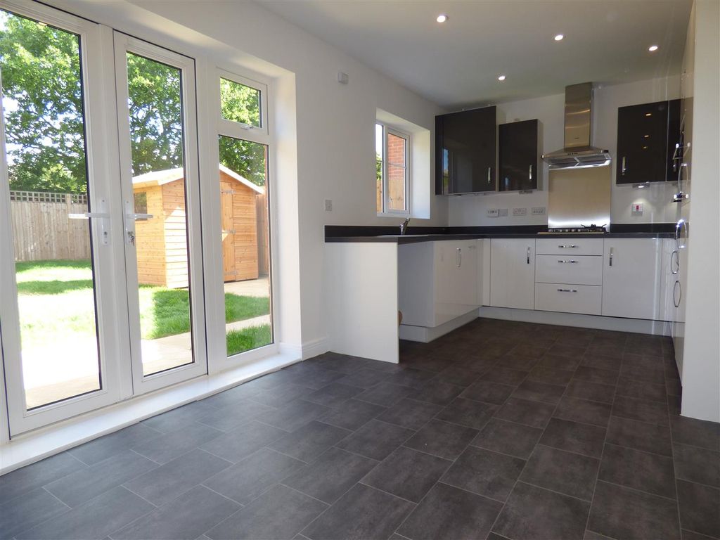 Property photo 3 of 10 P1060274.Jpg