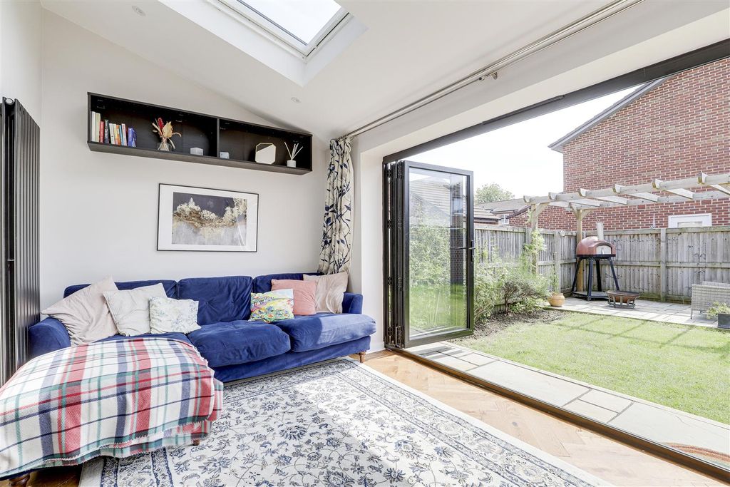 Property photo 3 of 24 8097.Jpg