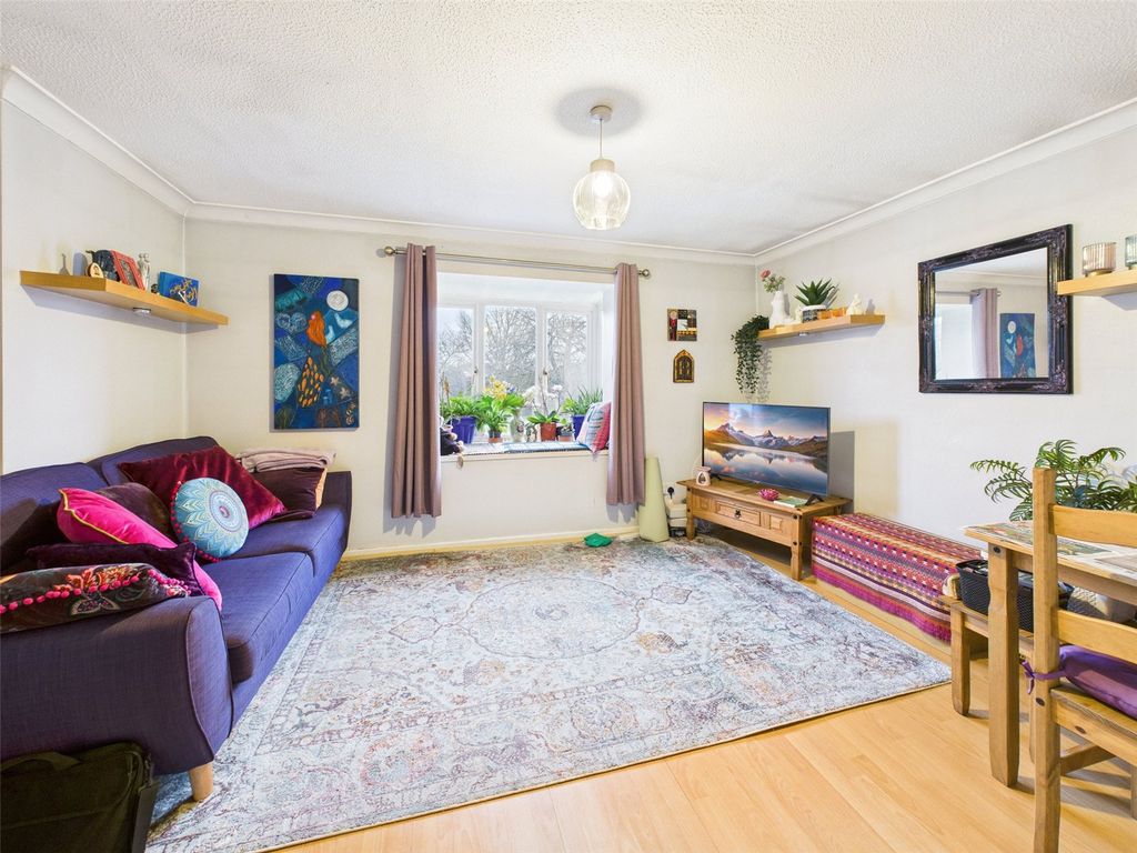 Property photo 2 of 7 Picture No. 11