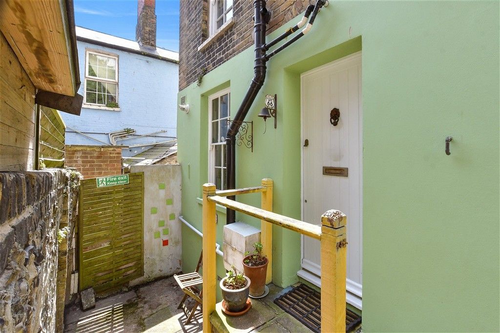 Property photo 1 of 16 External Front Web..