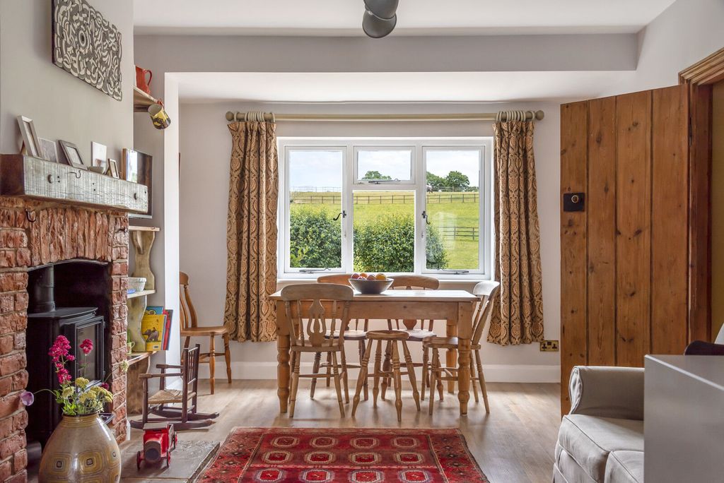 Property photo 1 of 25 Img_80_3_Original.Jpg