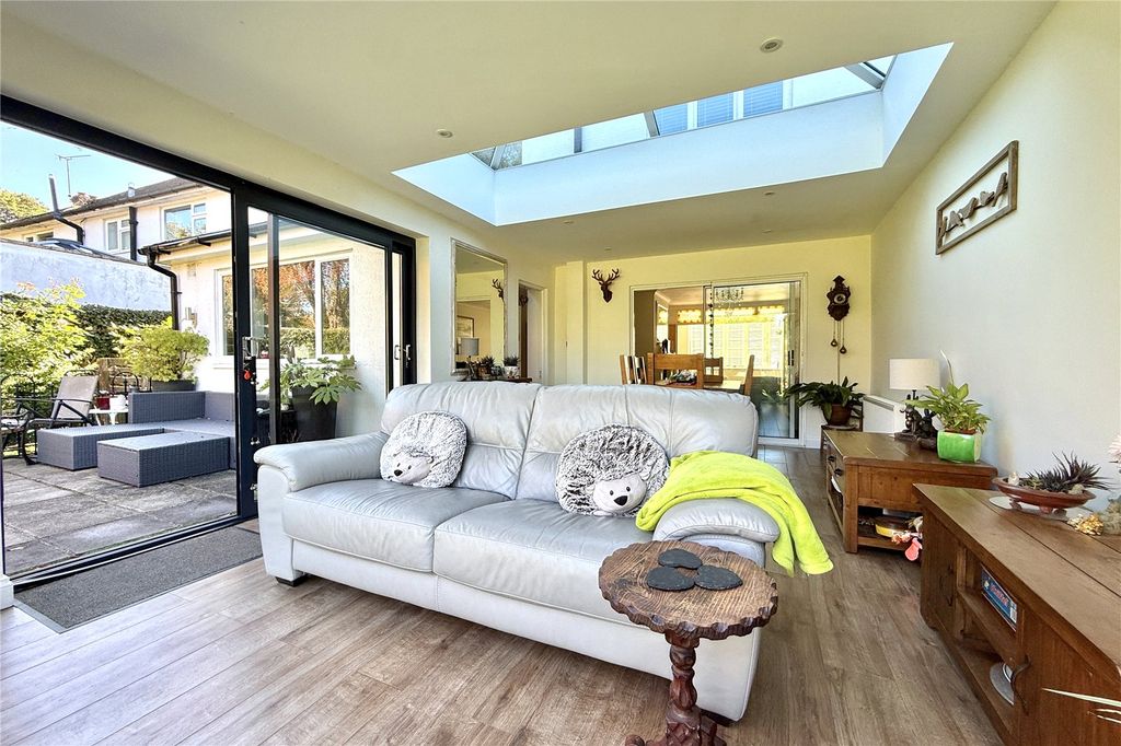 Property photo 3 of 36 Picture No. 15