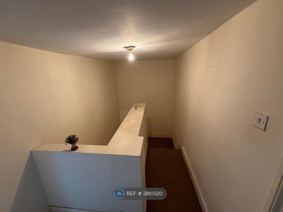 Property photo 3 of 4