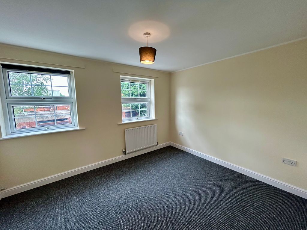Property photo 3 of 12 Image