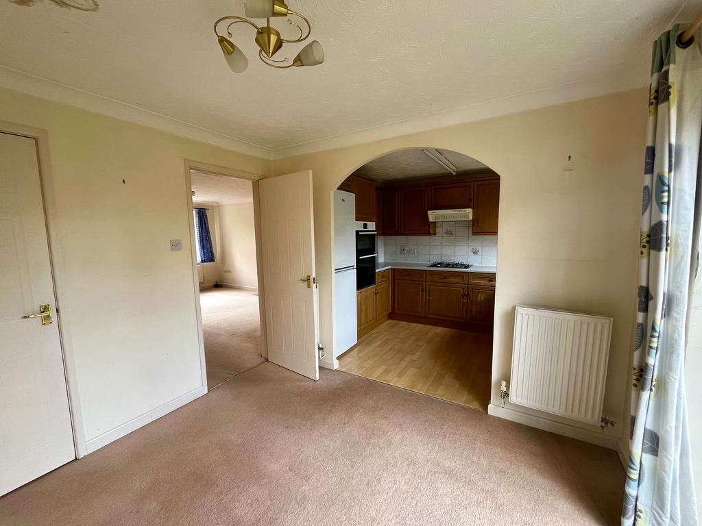 Property photo 3 of 16 Dining Room