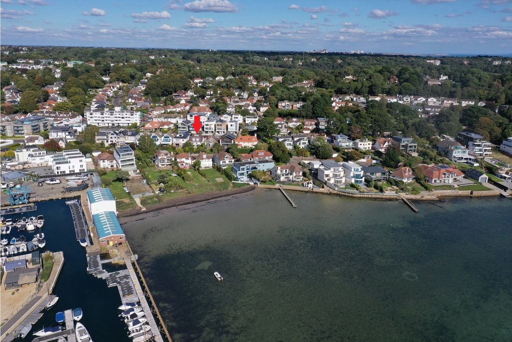 Property photo 3 of 40