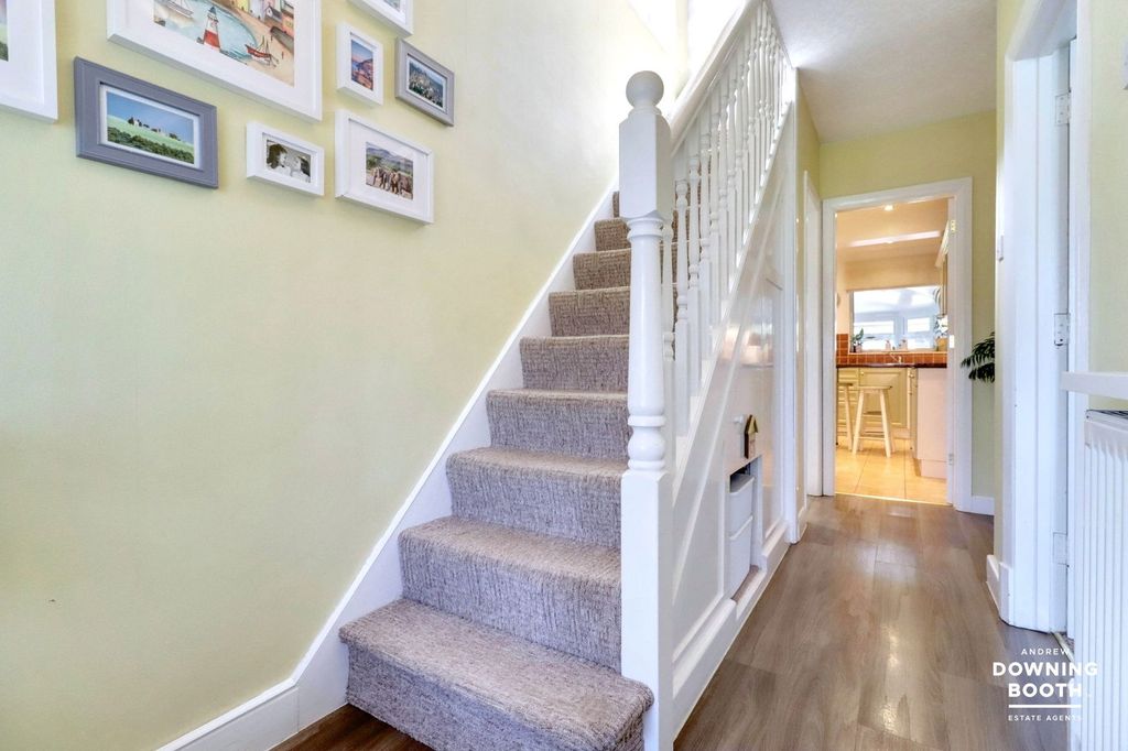 Property photo 2 of 30