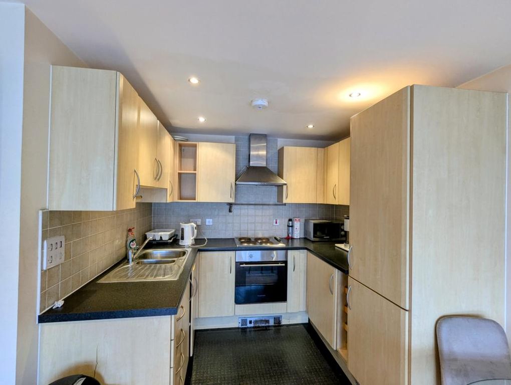 Property photo 3 of 7 Front Description 2