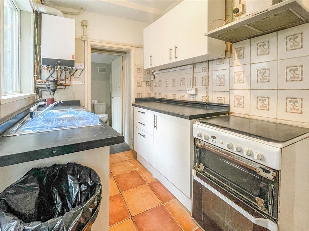 Property photo 3 of 13 30-10-2025__17-12-48_Kitchen_4.8B0Xc.Jpg