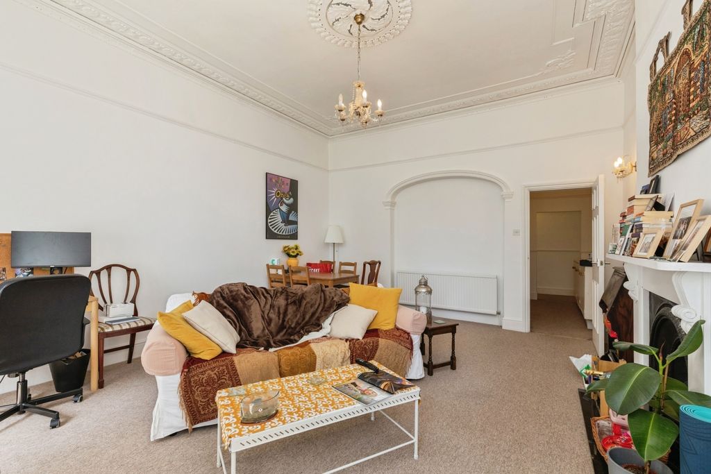 Property photo 3 of 7 Pbox-Img.Jpg