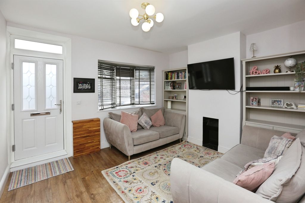 Property photo 2 of 16