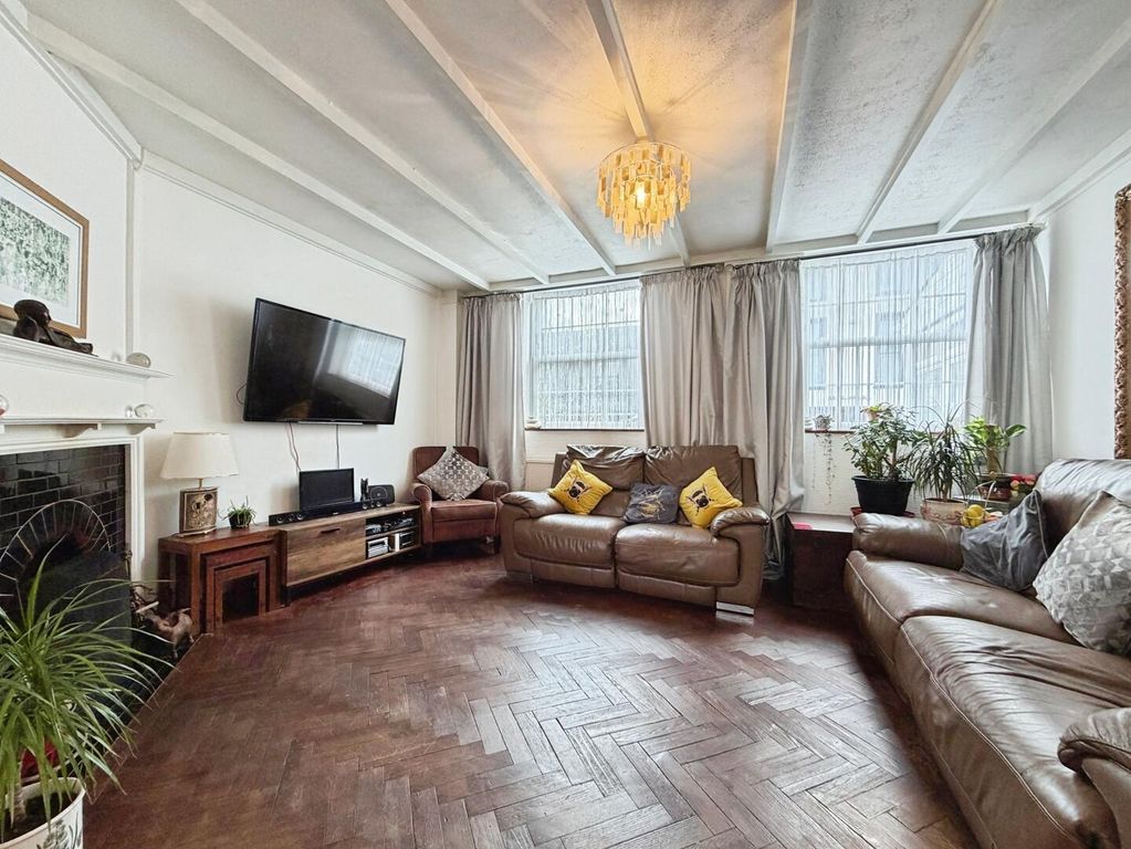 Property photo 2 of 14 Living Room